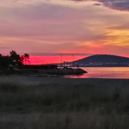 Avec Vue Face A L'etang